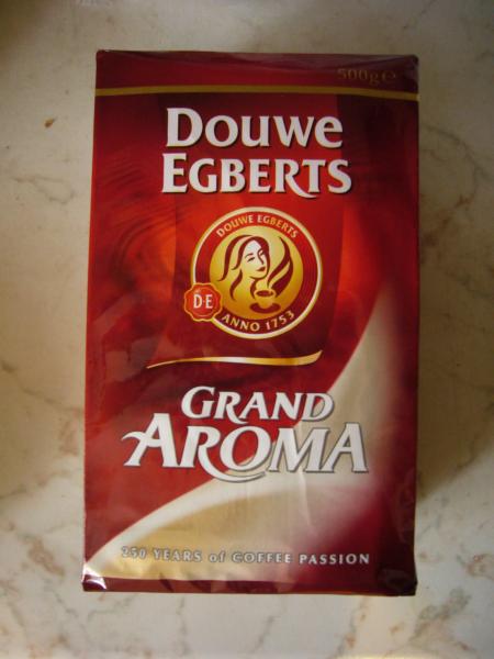 Douwe Egberts - Grand Aroma 500g - přední strana